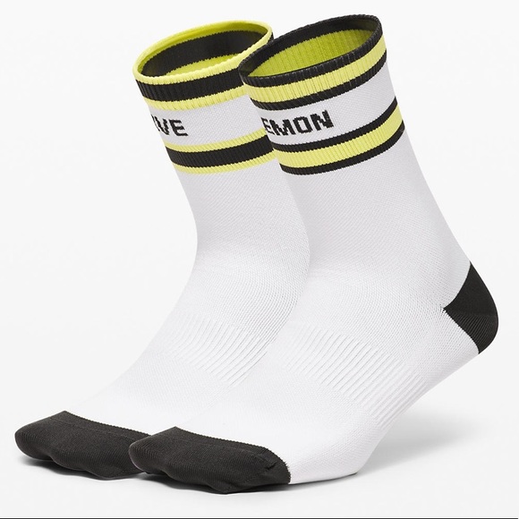 ❗️clearance❗️Lululemon Socks 2 pairs S/M - Picture 2 of 7